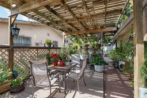 2862 SW 38th Court Miami FL 33134
