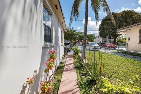 2862 SW 38th Court Miami FL 33134