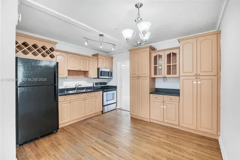 2862 SW 38th Court Miami FL 33134