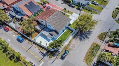 7893 SW 9th Terrace Miami FL 33155