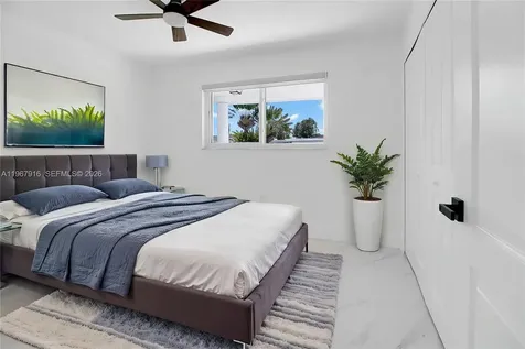 7893 SW 9th Terrace Miami FL 33155