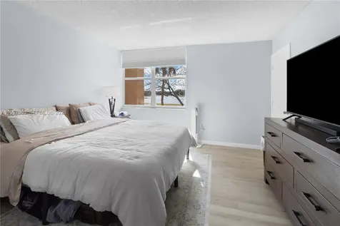9440 Tangerine Place Davie FL 33324