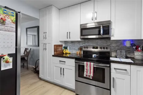 9440 Tangerine Place Davie FL 33324
