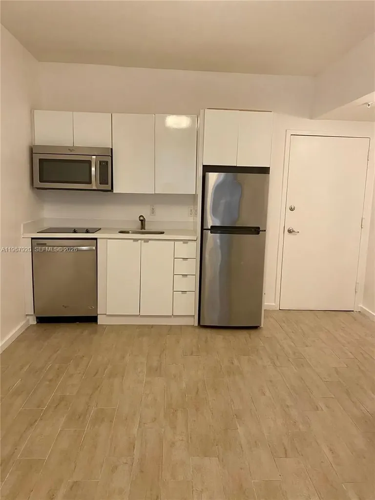 1611 Meridian Avenue Miami Beach FL 33139