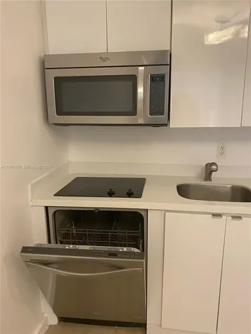 1611 Meridian Avenue Miami Beach FL 33139