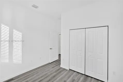 719 Little Rock E Lehigh Acres FL 33974