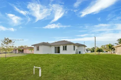 719 Little Rock E Lehigh Acres FL 33974