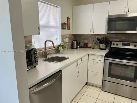 9581 Sunrise Lakes Boulevard Sunrise FL 33322