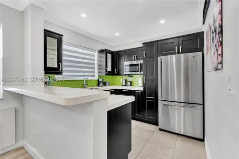 10004 E Bay Harbor Drive Bay Harbor Islands FL 33154
