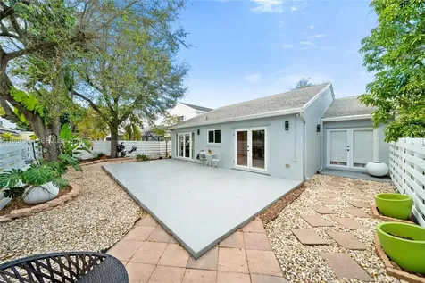 14270 SW 145th Terrace Miami FL 33186