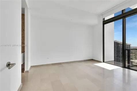 68 SE 6th Street Miami FL 33131