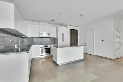 68 SE 6th Street Miami FL 33131