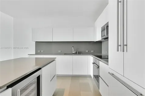 68 SE 6th Street Miami FL 33131