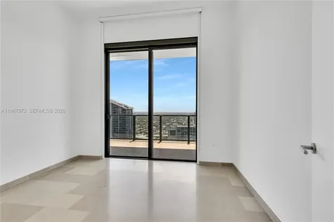 68 SE 6th Street Miami FL 33131
