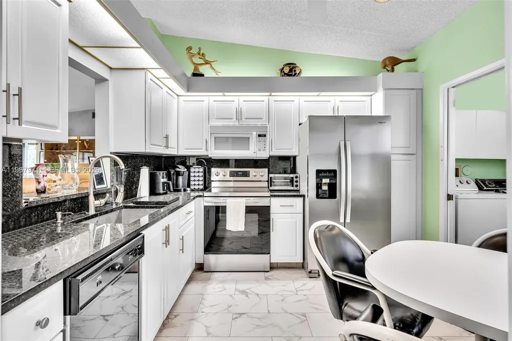 6116 Kings Gate Circle Delray Beach FL 33484