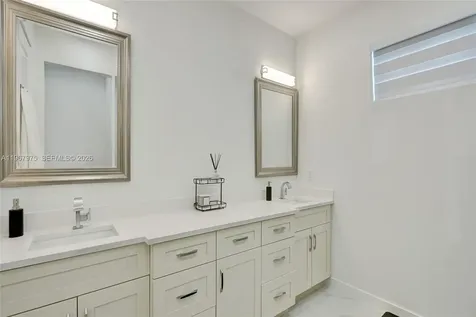 4593 Meadow Green Trail Lake Worth FL 33463