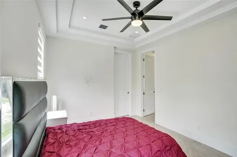 4593 Meadow Green Trail Lake Worth FL 33463