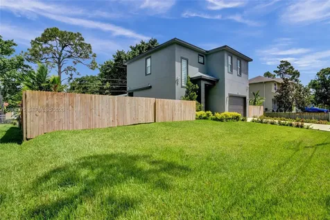 4593 Meadow Green Trail Lake Worth FL 33463