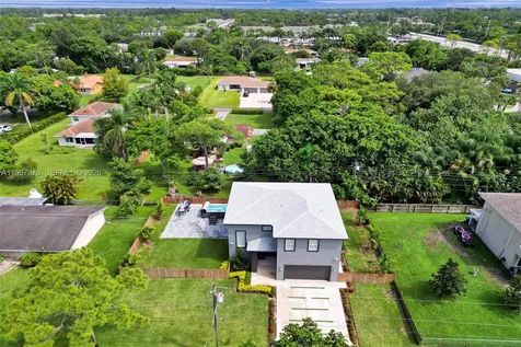 4593 Meadow Green Trail Lake Worth FL 33463