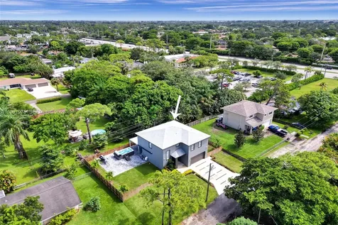4593 Meadow Green Trail Lake Worth FL 33463