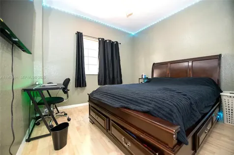 5945 SW 99th Terrace Cooper City FL 33328