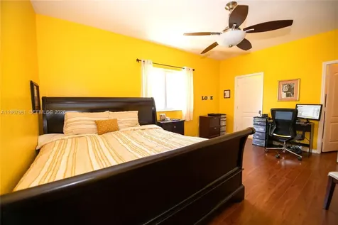 5945 SW 99th Terrace Cooper City FL 33328