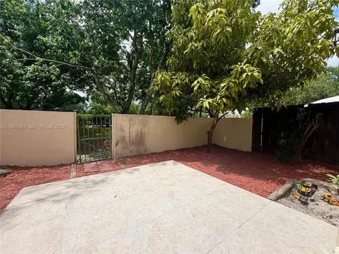 5945 SW 99th Terrace Cooper City FL 33328