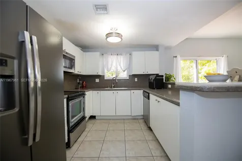 5945 SW 99th Terrace Cooper City FL 33328