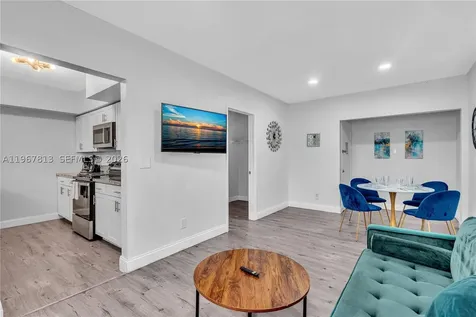10002 E Bay Harbor Drive Bay Harbor Islands FL 33154