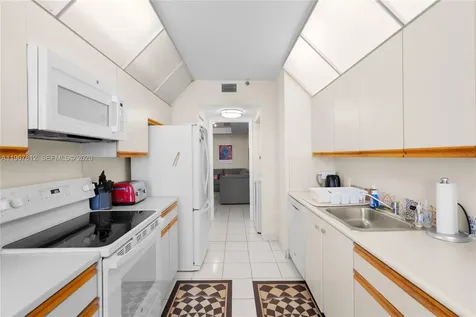 20281 E Country Club Drive Aventura FL 33180