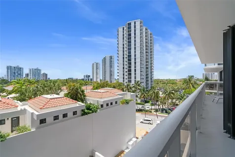 20281 E Country Club Drive Aventura FL 33180
