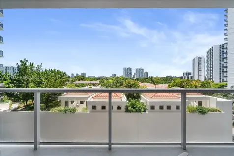 20281 E Country Club Drive Aventura FL 33180