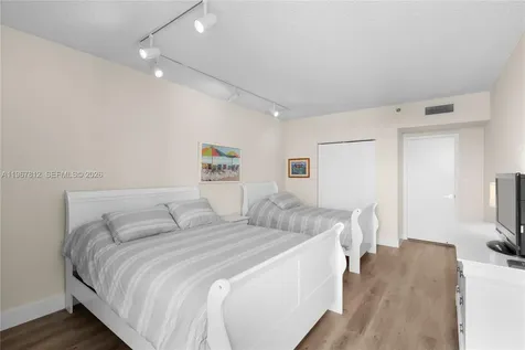 20281 E Country Club Drive Aventura FL 33180