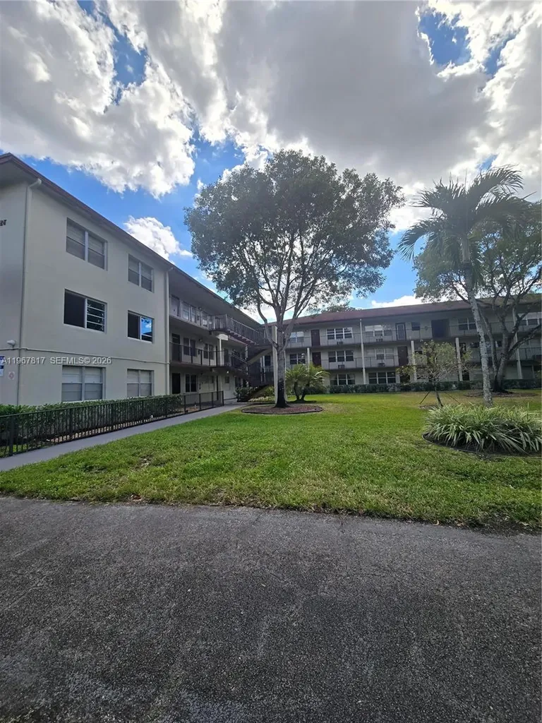 13500 SW 1st Street Pembroke Pines FL 33027