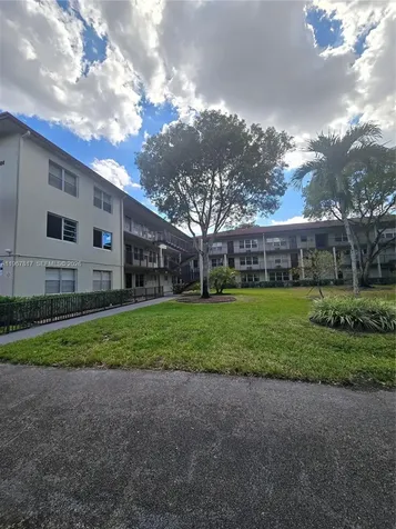 13500 SW 1st Street Pembroke Pines FL 33027