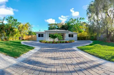 6634 SW 76th Terrace South Miami FL 33143