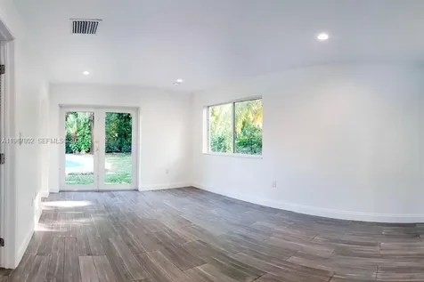 6634 SW 76th Terrace South Miami FL 33143