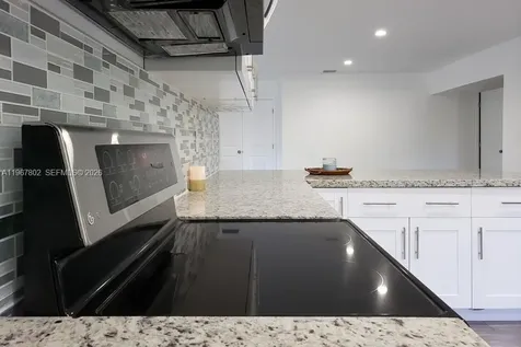 6634 SW 76th Terrace South Miami FL 33143