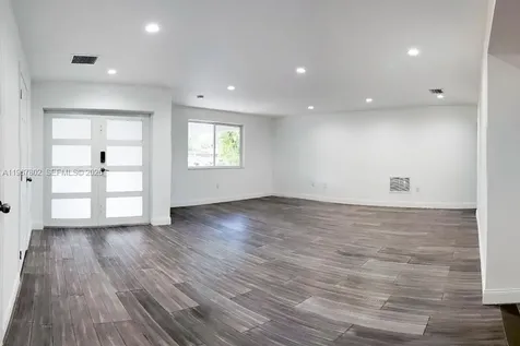 6634 SW 76th Terrace South Miami FL 33143