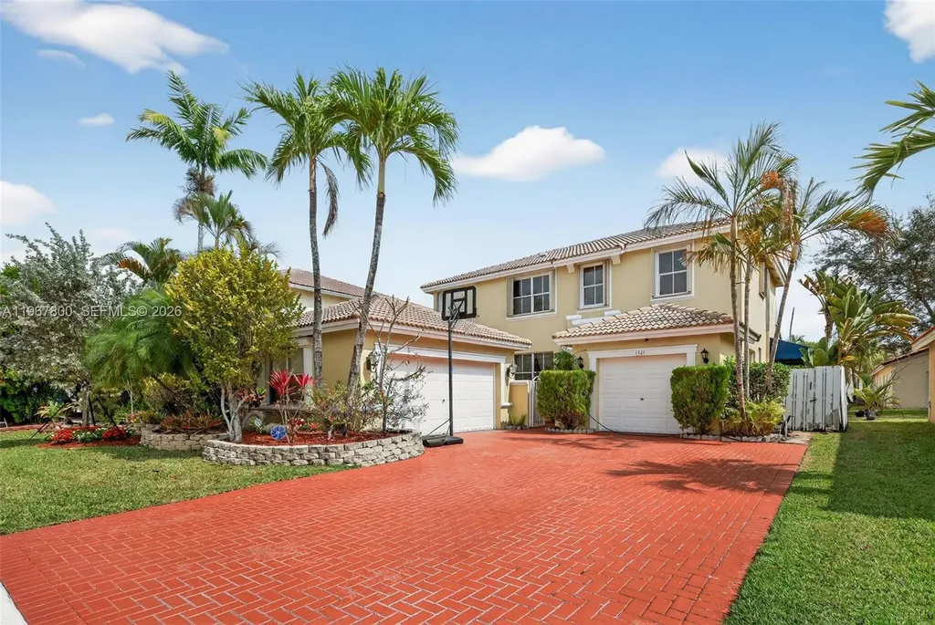 1561 SW 187th Avenue Pembroke Pines FL 33029