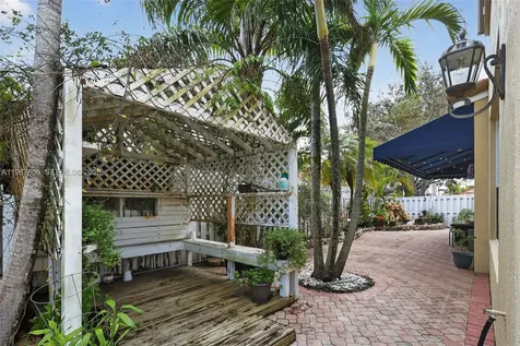 1561 SW 187th Avenue Pembroke Pines FL 33029