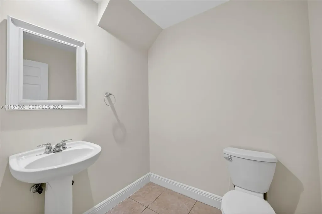 704 SW 1st Avenue Pompano Beach FL 33060