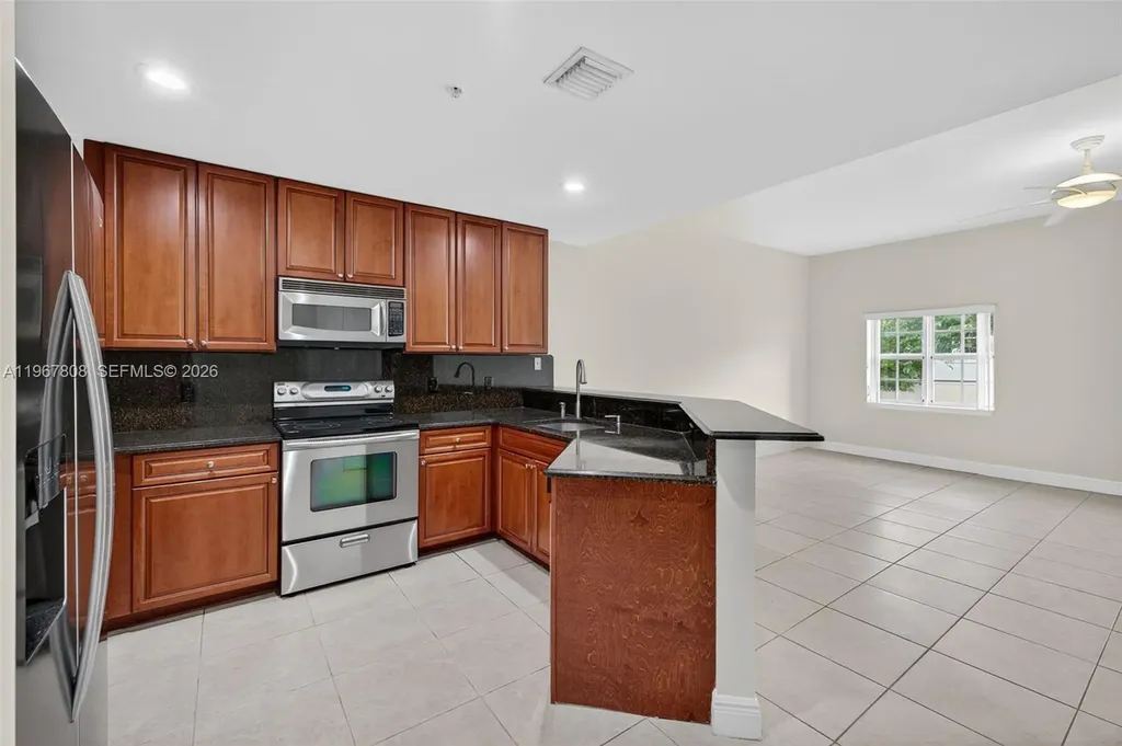 704 SW 1st Avenue Pompano Beach FL 33060