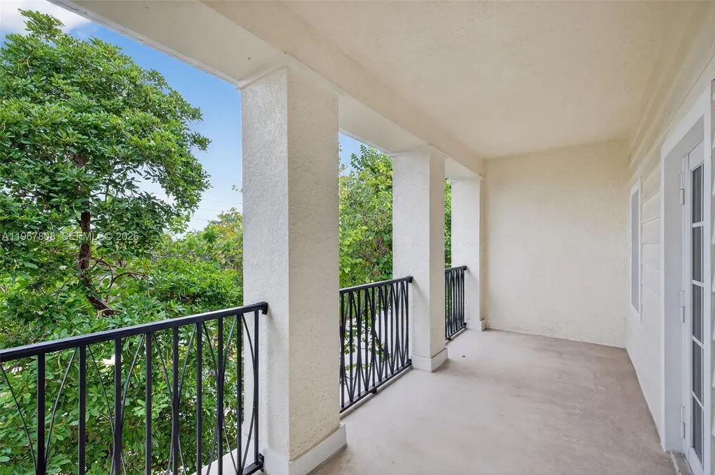 704 SW 1st Avenue Pompano Beach FL 33060