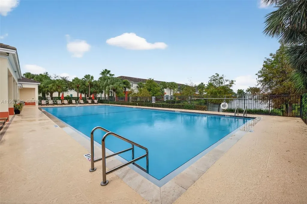 704 SW 1st Avenue Pompano Beach FL 33060