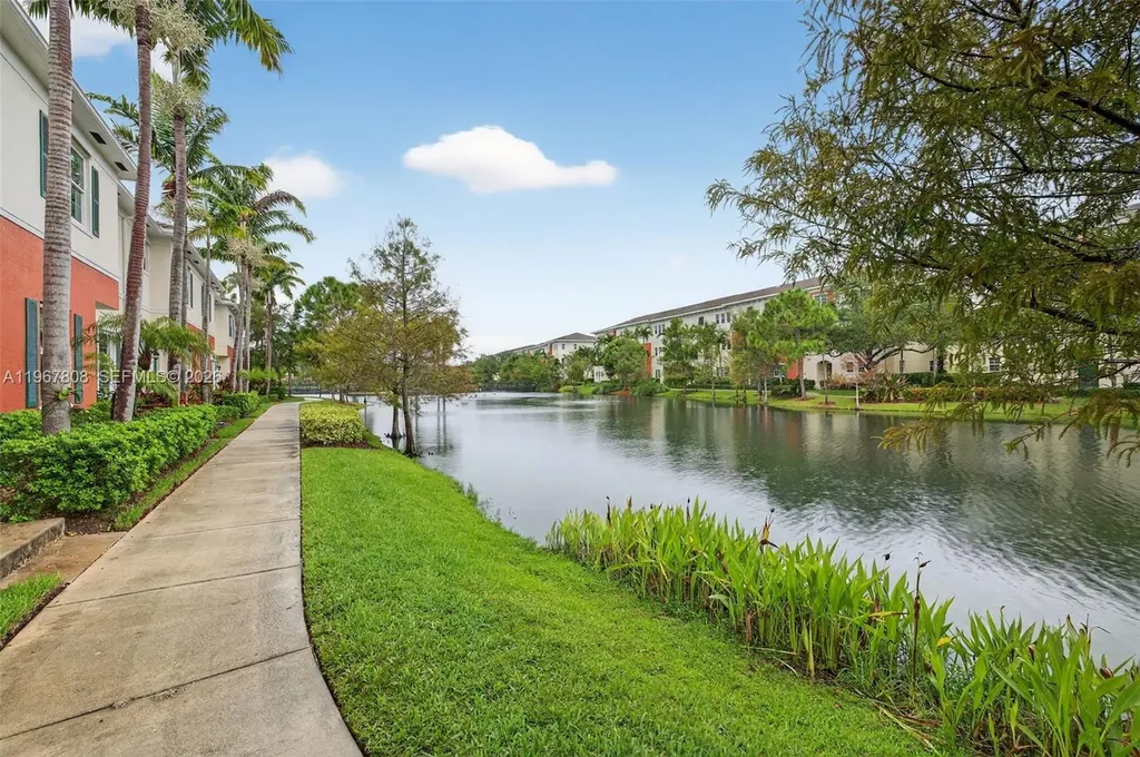 704 SW 1st Avenue Pompano Beach FL 33060