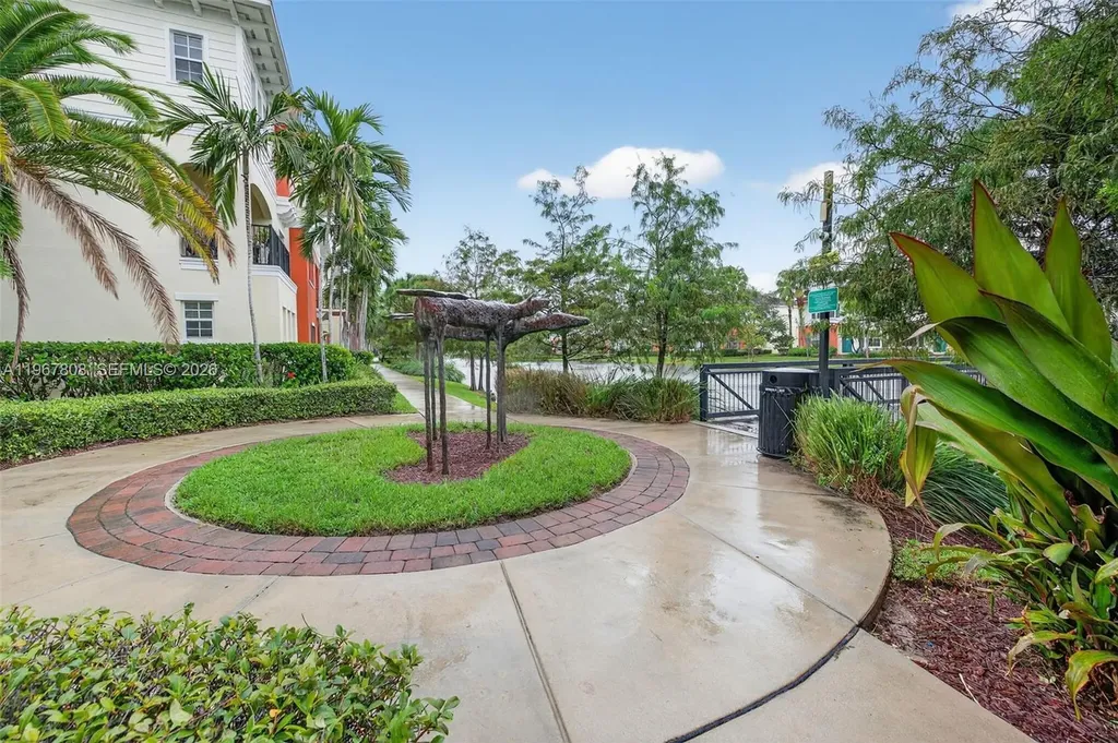 704 SW 1st Avenue Pompano Beach FL 33060