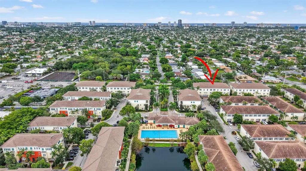 704 SW 1st Avenue Pompano Beach FL 33060