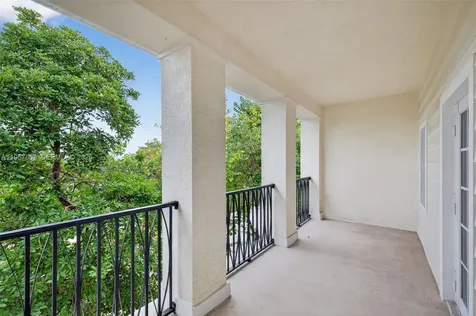 704 SW 1st Avenue Pompano Beach FL 33060