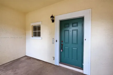 704 SW 1st Avenue Pompano Beach FL 33060